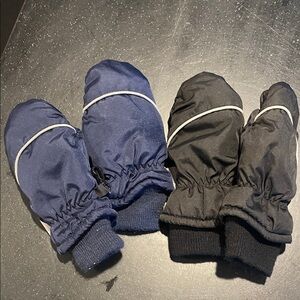 Children's Navy and Black Mittens